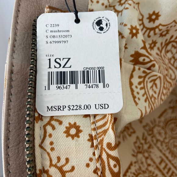 We The Free Jealous Tote In Mushroom - Picture 7 of 8